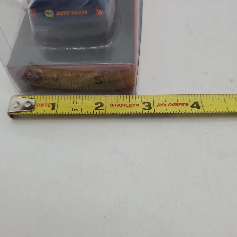 Lionel nascar 2004